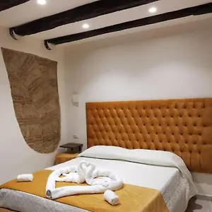 Affittacamere Napoletano, Napoli