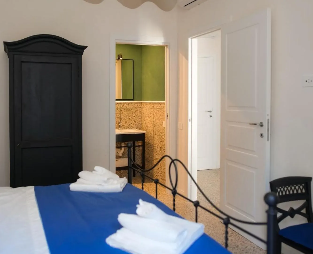 Le Casine Di San Gregorio Hotel Naples 0*,  Italy